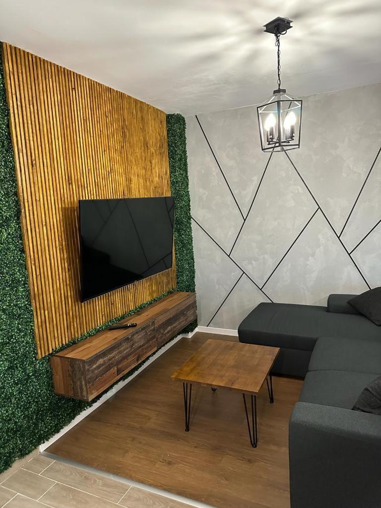 Chiajna Atractiv Apartaments מראה חיצוני תמונה